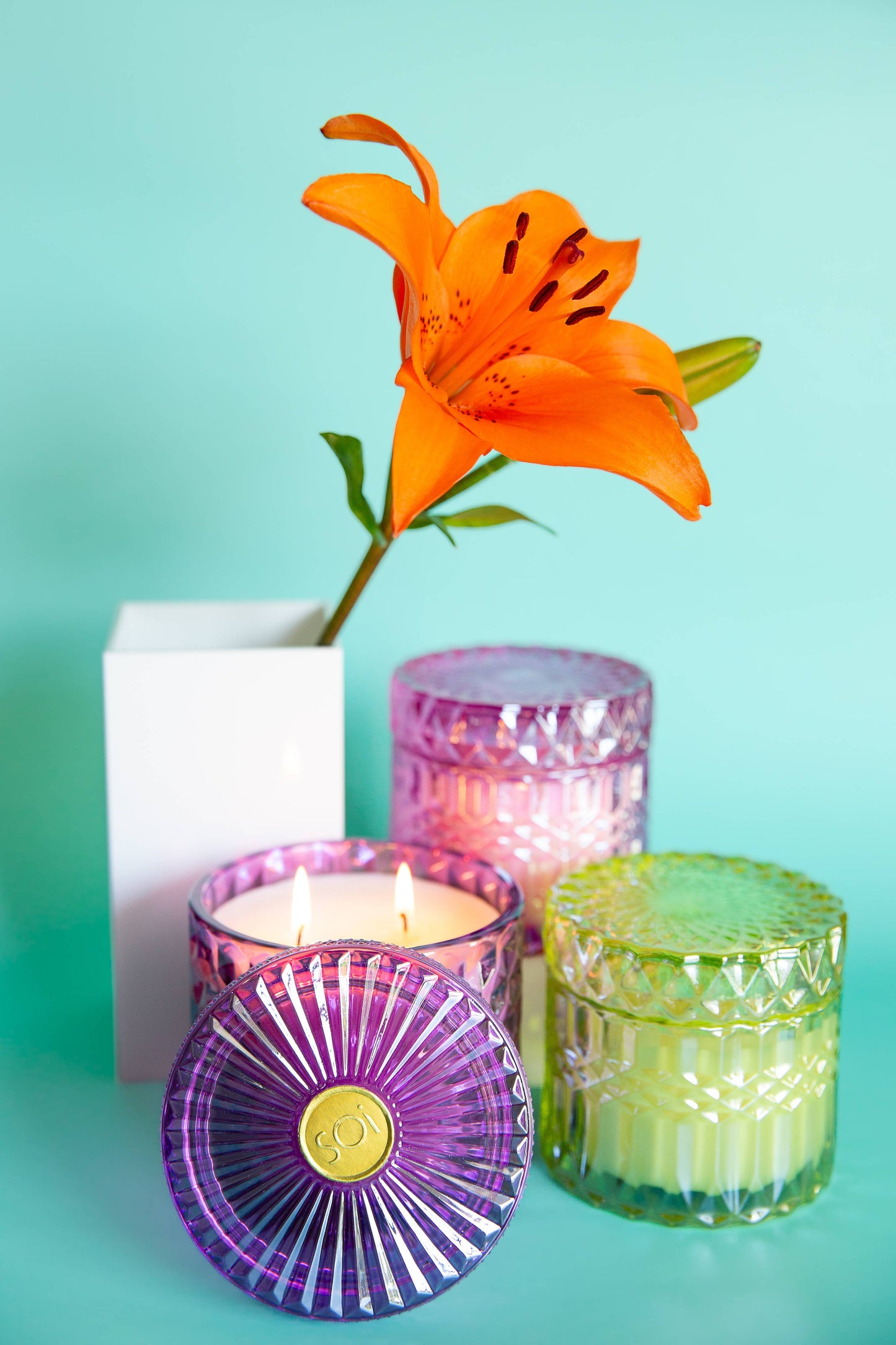 Spa Holiday 8oz Petite Shimmer Candle(Purple)
