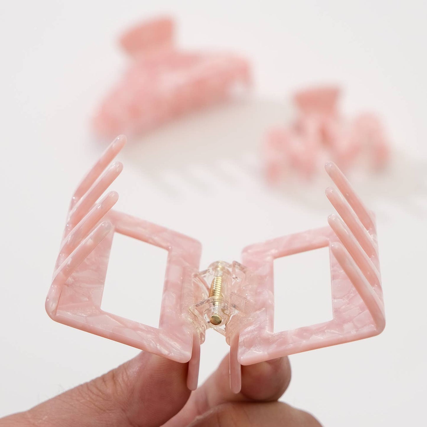 Saltwater Pink S/M - Assorted Claw Clips