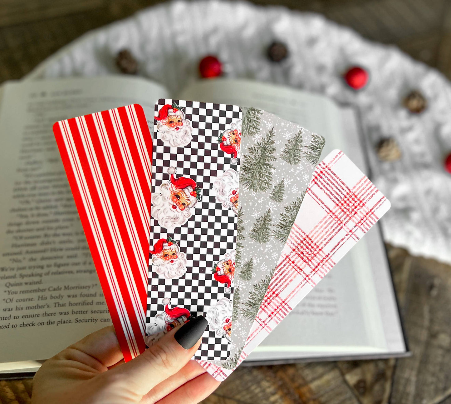 Retro Santa Bookmark Set