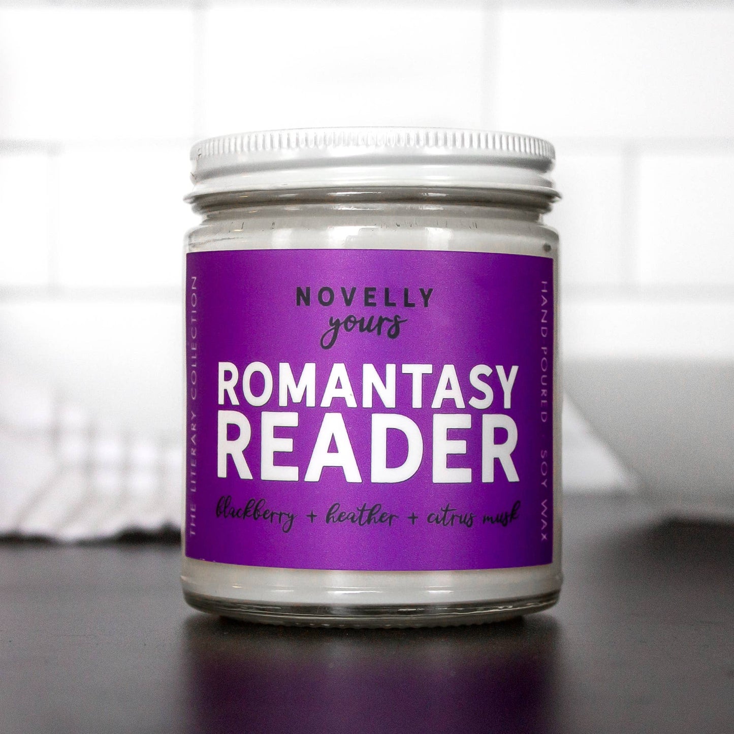 Romantasy Reader candle | Fantasy Romance Scent for Readers