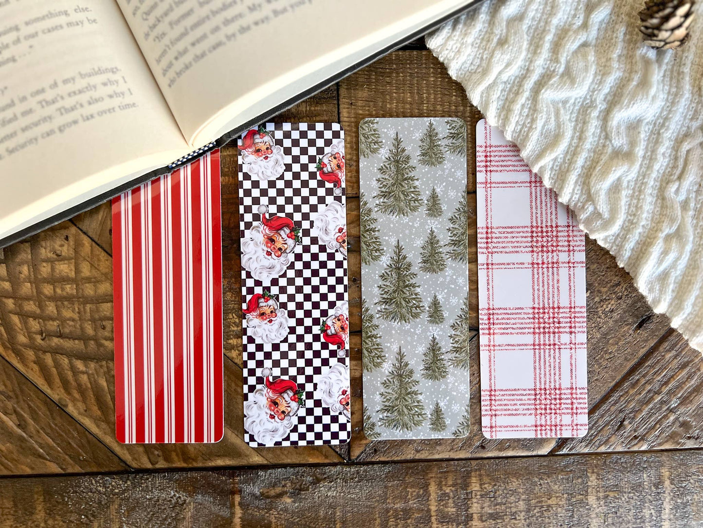Retro Santa Bookmark Set