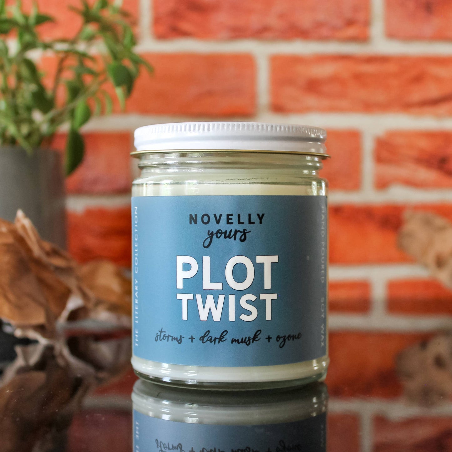 Plot Twist candle | Literary Scented Candle for Book Lovers