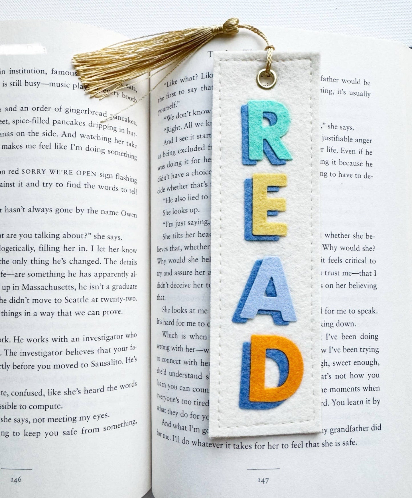 READ Bookmark Blue