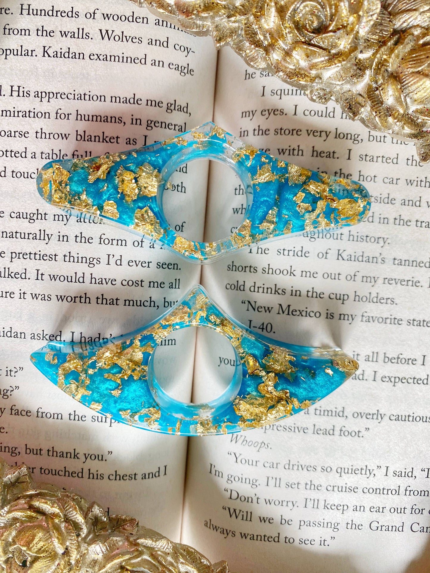 Ocean Breeze Book Holder