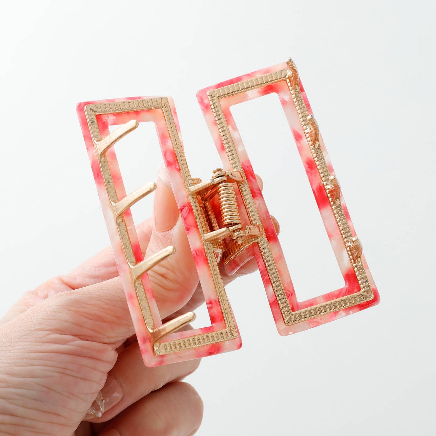 Isla Boardwalk Hollow Rectangle Metal Claw Clip - Medium