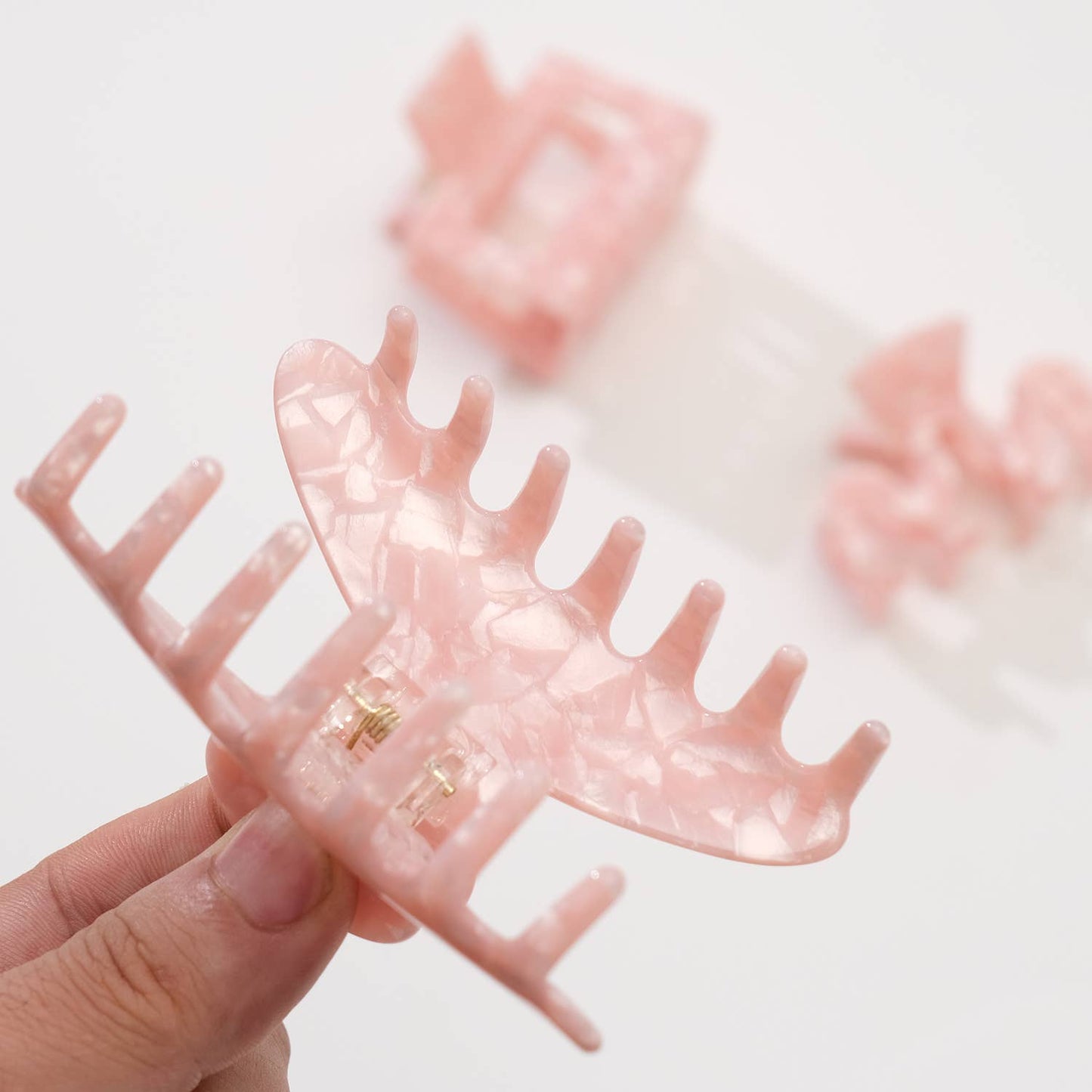 Saltwater Pink S/M - Assorted Claw Clips