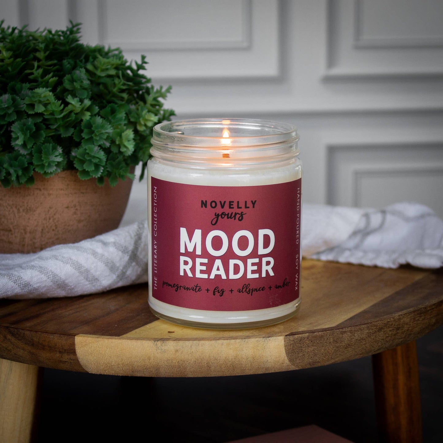 Mood Reader candle | Cozy fall scent for book lovers