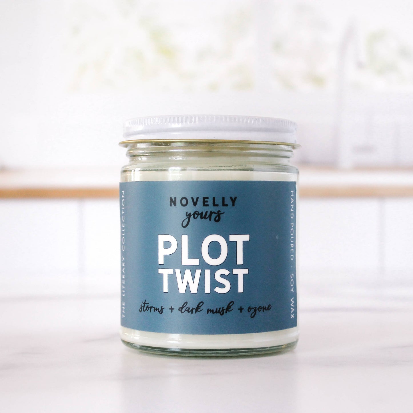 Plot Twist candle | Literary Scented Candle for Book Lovers